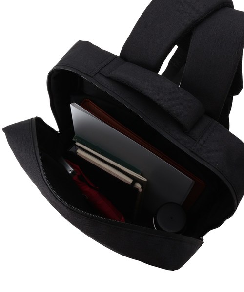 tk.TAKEO KIKUCHI（ティーケータケオキクチ）の「スクエアポリバックパック（バックパック/リュック・メンズ・ブラック/グレー系4・00）」の6枚目の写真