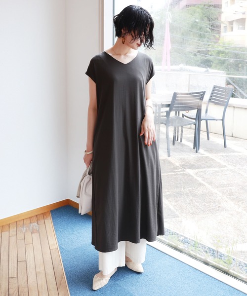 andme(アンドミー)の「コットン2way背中リボンフレアワンピース(ワンピース・レディース・ベージュ/グレー系その他/スミクロ・M)」の8枚目の写真