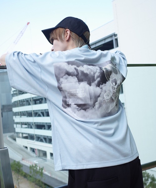 rovtski(ロフトスキー)の「AFYF COOL TECH PRINT BIGTEE/オーバーサイズ クールテック アートプリントビッグTシャツ(Tシャツ/カットソー・メンズ・ホワイト系その他/ブラック系その他/グレー系その他/ブルー系その他/ホワイト系その他2/ホワイト系その他3/ブラック系その他2/ブラック系その他3/グレー系その他2/ブルー系その他2・FREE)」の9枚目の写真