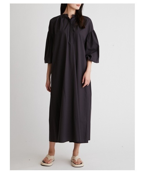 Mila Owen（ミラオーウェン）の「袖ボリュームロングシャツワンピース（ワンピース・レディース・チャコールグレー/ホワイト/ストライプ・0/1）」の6枚目の写真