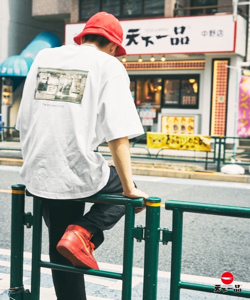 MONO-MART(モノマート)の「【天下一品×MONO-MART】コラボ オーバーサイズ 限定デザイン半袖カットソー(Tシャツ/カットソー・メンズ・ホワイト/ブラック/ホワイト系その他/ブラック系その他/グリーン系その他/ホワイト系その他2/ホワイト系その他3/グリーン系その他2・M/L)」の15枚目の写真