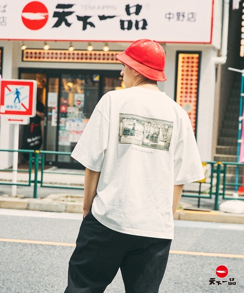 MONO-MART(モノマート)の「【天下一品×MONO-MART】コラボ オーバーサイズ 限定デザイン半袖カットソー(Tシャツ/カットソー・メンズ・ホワイト/ブラック/ホワイト系その他/ブラック系その他/グリーン系その他/ホワイト系その他2/ホワイト系その他3/グリーン系その他2・M/L)」の16枚目の写真