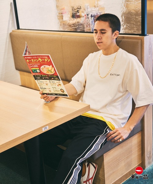 MONO-MART(モノマート)の「【天下一品×MONO-MART】コラボ オーバーサイズ 限定デザイン半袖カットソー(Tシャツ/カットソー・メンズ・ホワイト/ブラック/ホワイト系その他/ブラック系その他/グリーン系その他/ホワイト系その他2/ホワイト系その他3/グリーン系その他2・M/L)」の20枚目の写真