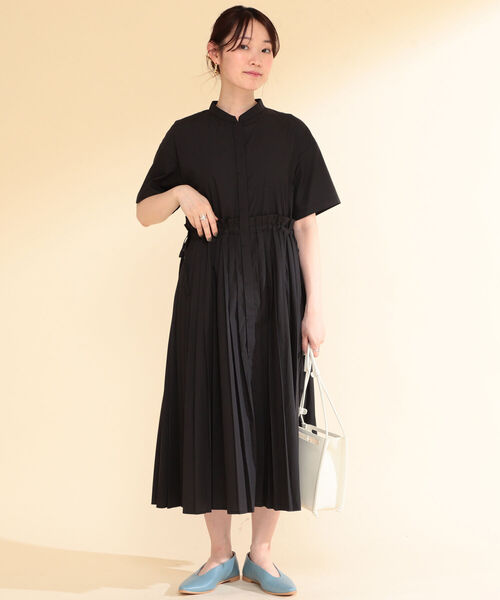 Ray BEAMS（レイビームス）の「Ray BEAMS / バンドカラー プリーツ ワンピース（ワンピース・レディース・ブルー/ベージュ/ブラック・ONE SIZE）」の6枚目の写真
