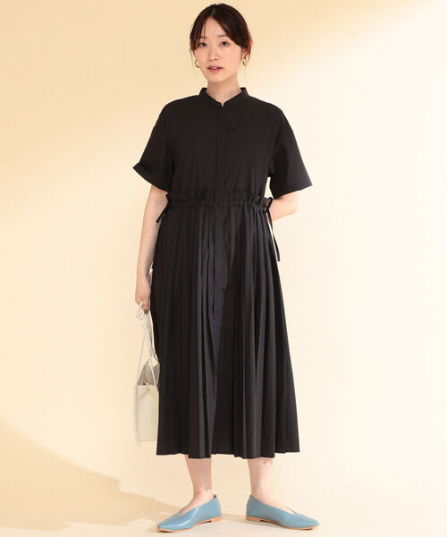 Ray BEAMS（レイビームス）の「Ray BEAMS / バンドカラー プリーツ ワンピース（ワンピース・レディース・ブルー/ベージュ/ブラック・ONE SIZE）」の7枚目の写真