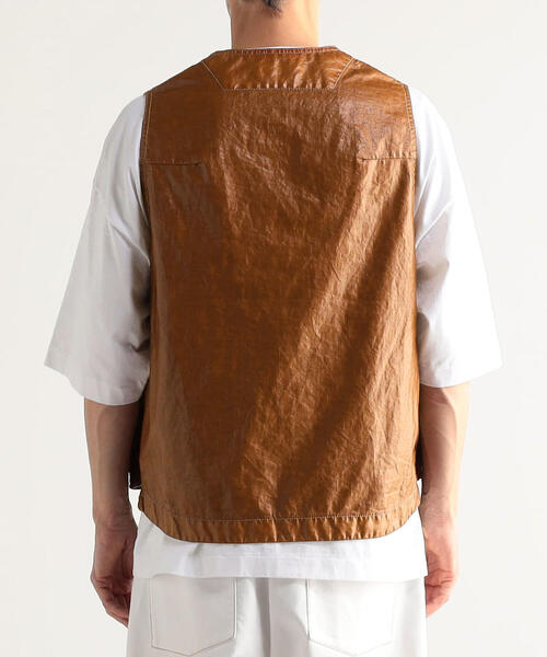 TOMORROWLAND (トゥモローランド)の「リネンキャンバスコーティング ベスト(ベスト・メンズ・ライトグレー/ブラウン/バイオレット・S/M)」の9枚目の写真