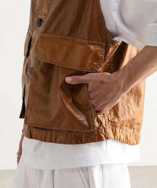 TOMORROWLAND (トゥモローランド)の「リネンキャンバスコーティング ベスト(ベスト・メンズ・ライトグレー/ブラウン/バイオレット・S/M)」の19枚目の写真