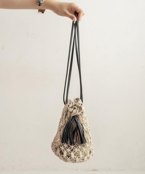 CAPRICIEUX LE'MAGE（カプリシューレマージュ）の「コットンコード巾着ショルダーバッグ（ショルダーバッグ・レディース・ブラック/アイボリー・ONESIZE）」の7枚目の写真