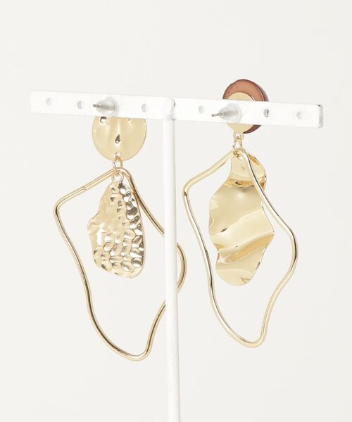 WEGO(ウィゴー)の「WEGO/アシメうねりピアス(ピアス(両耳用)・レディース・ゴールド・FREE)」の2枚目の写真