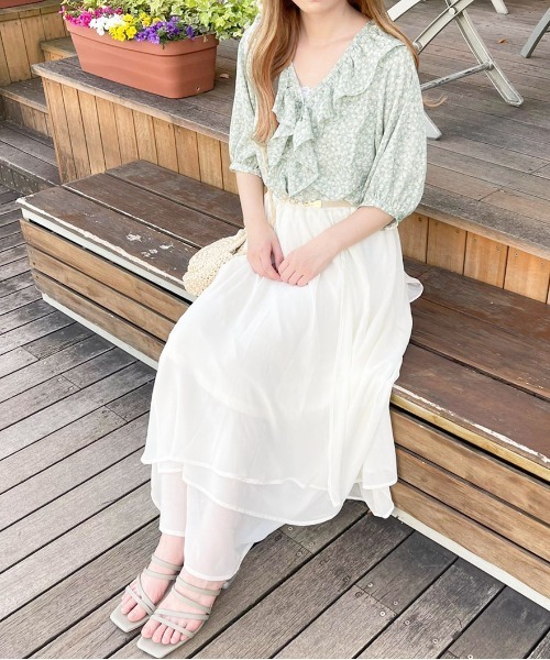 apres jour(アプレジュール)の「花柄ラッフルブラウス【ZOZOTOWN限定アイテム】(シャツ/ブラウス・レディース・サックスブルー/ピンク/アイボリー/ブラック・X-LARGE/フリー)」の14枚目の写真