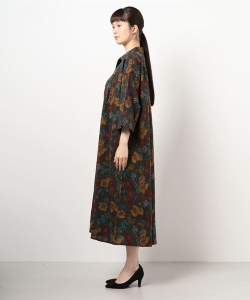 sm2rhythm（サマンサモスモスリズム）の「花柄プリントスキッパーワンピース（ワンピース・レディース・ネイビー/ブラウン・ﾌﾘ-）」の4枚目の写真