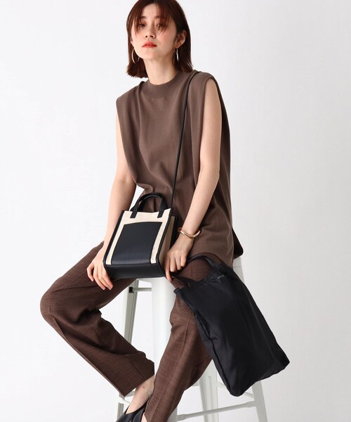 OPAQUE.CLIP(オペークドットクリップ)の「◆キャンバスコンビポケットミニショルダー【エコバッグ付・抗菌防臭加工裏地】(ショルダーバッグ・レディース・オフホワイト/キャメル/ホワイト系3・00)」の2枚目の写真