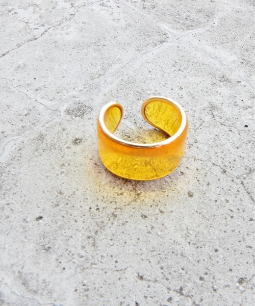 y/m by Yukie（イムバイユキエ）の「クリアイヤカフ（イヤーカフ・レディース・イエロー/クリア・FREE）」の6枚目の写真