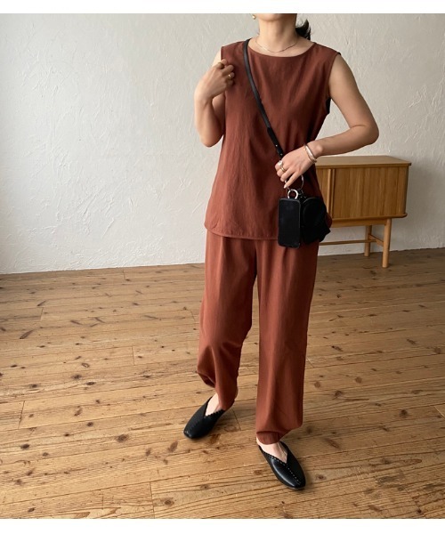 ReNorm（リノーム）の「バックタックノースリーブ（シャツ/ブラウス・レディース・レッド/ブラック/ブラウン・フリー）」の14枚目の写真