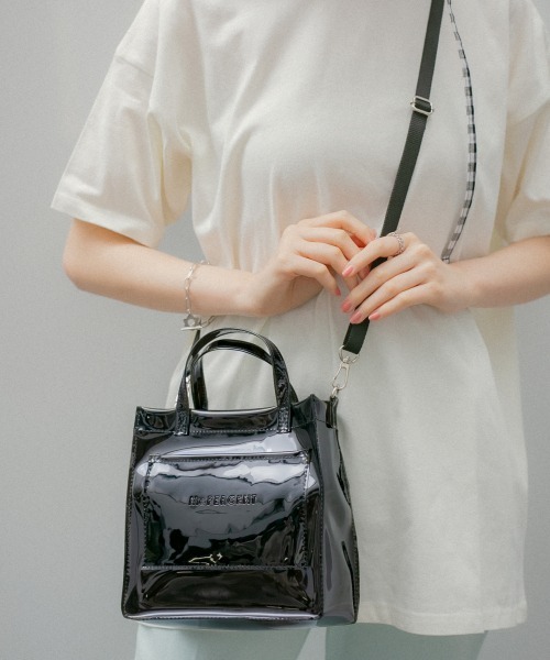 Me%（ミィパーセント）の「PVCキンチャクツキショルダーバッグ（ショルダーバッグ・レディース・アイボリー/ダークブラウン/ブラック・FREE）」の3枚目の写真