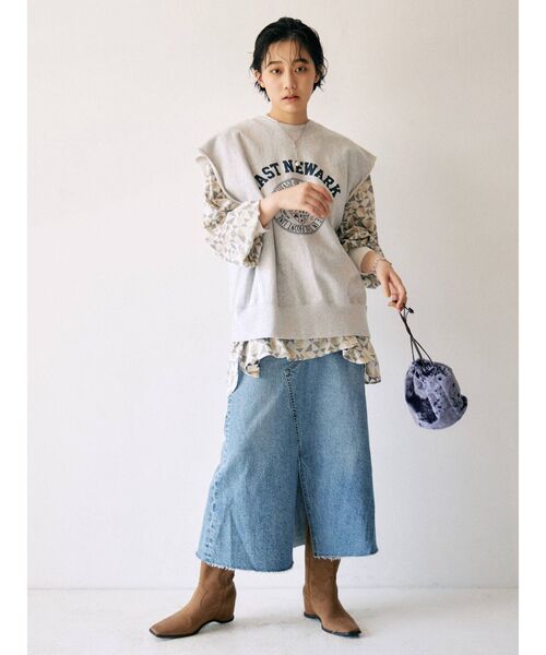 Ungrid(アングリッド)の「ノースリルーズスウェット(スウェット・レディース・ライトグレー/ネイビー・FREE)」の12枚目の写真