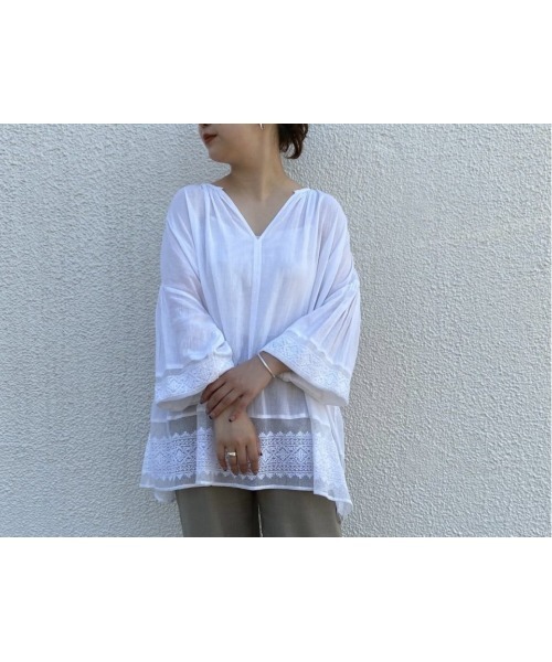 BEARDSLEY（ビアズリー）の「ネット刺繍チュニック（シャツ/ブラウス・レディース・ホワイト/ブラック・FREE）」の6枚目の写真