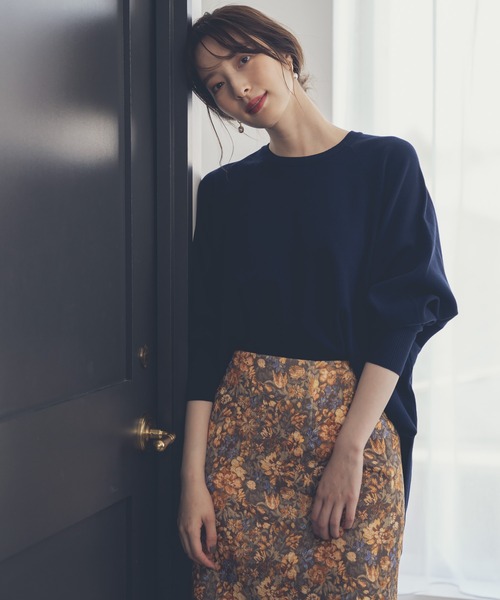 Andemiu（アンデミュウ）の「ポンチョニット215632（ニット/セーター・レディース・ベージュ/ネイビー・FREE）」の2枚目の写真