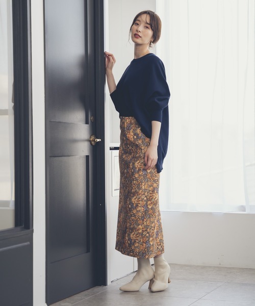 Andemiu（アンデミュウ）の「ポンチョニット215632（ニット/セーター・レディース・ベージュ/ネイビー・FREE）」の4枚目の写真