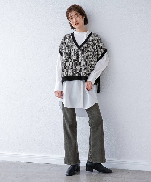 A part by(アパートバイ)の「SOMETHING/フレアデニムパンツ 959263(デニムパンツ・レディース・グレー/ライトブルー・MEDIUM/LARGE)」の11枚目の写真