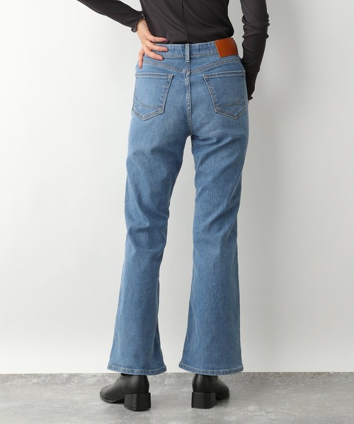 A part by(アパートバイ)の「SOMETHING/フレアデニムパンツ 959263(デニムパンツ・レディース・グレー/ライトブルー・MEDIUM/LARGE)」の13枚目の写真