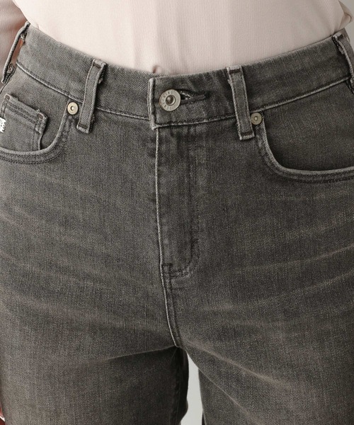 A part by(アパートバイ)の「SOMETHING/フレアデニムパンツ 959263(デニムパンツ・レディース・グレー/ライトブルー・MEDIUM/LARGE)」の18枚目の写真