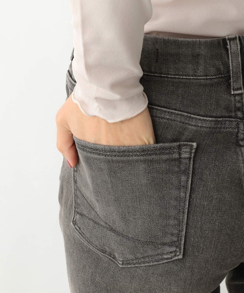 A part by(アパートバイ)の「SOMETHING/フレアデニムパンツ 959263(デニムパンツ・レディース・グレー/ライトブルー・MEDIUM/LARGE)」の22枚目の写真