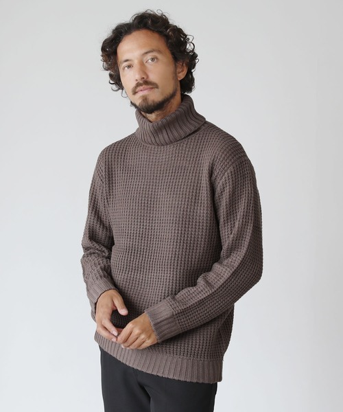 LIL VENDARS（リルヴェンダース）の「アンチピリング ワッフル編み タートル アクリル ニット セーター（ニット/セーター・メンズ・ブラック/ネイビー/ブラウン/オフホワイト/オリーブ/サンドベージュ/モカ/杢グレー/グレー系その他/チャコール・S/M/L/XL）」の7枚目の写真