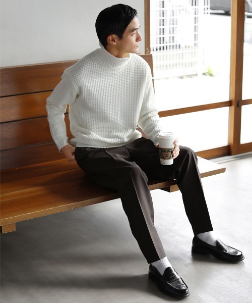 LIL VENDARS（リルヴェンダース）の「アンチピリング ワッフル編み タートル アクリル ニット セーター（ニット/セーター・メンズ・ブラック/ネイビー/ブラウン/オフホワイト/オリーブ/サンドベージュ/モカ/杢グレー/グレー系その他/チャコール・S/M/L/XL）」の21枚目の写真
