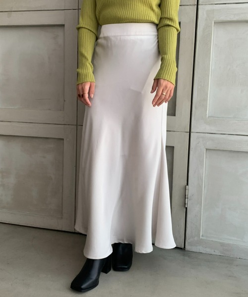 moment+（モーメントプラス）の「サテンマーメイドフレアロングスカート（スカート・レディース・ブラック/ダークグリーン/グレー/アイボリー/ライトグリーン/ピンク/ターコイズブルー・M/L/S）」の18枚目の写真