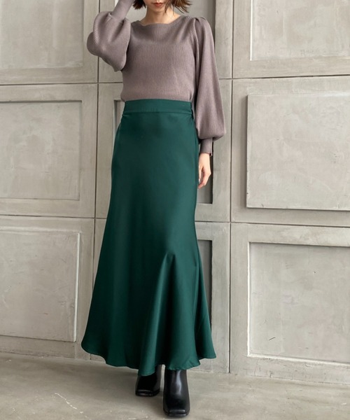 moment+（モーメントプラス）の「サテンマーメイドフレアロングスカート（スカート・レディース・ブラック/ダークグリーン/グレー/アイボリー/ライトグリーン/ピンク/ターコイズブルー・M/L/S）」の12枚目の写真