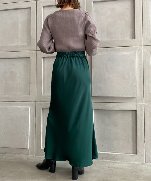 moment+（モーメントプラス）の「サテンマーメイドフレアロングスカート（スカート・レディース・ブラック/ダークグリーン/グレー/アイボリー/ライトグリーン/ピンク/ターコイズブルー・M/L/S）」の22枚目の写真