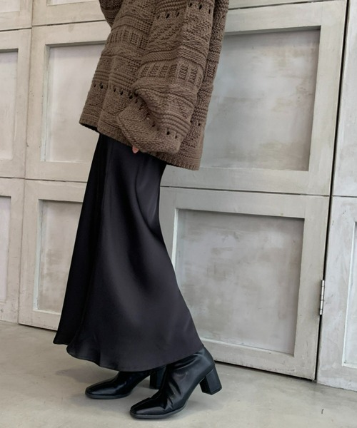 moment+（モーメントプラス）の「サテンマーメイドフレアロングスカート（スカート・レディース・ブラック/ダークグリーン/グレー/アイボリー/ライトグリーン/ピンク/ターコイズブルー・M/L/S）」の20枚目の写真