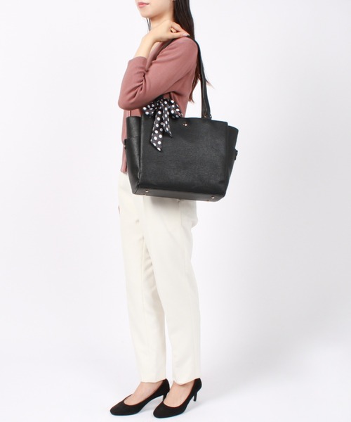 Via Demizon(ビアデミゾン)の「WEB限定商品 365days’シンプルトートバッグA4サイズ(トートバッグ・レディース・ブラック/グレイッシュベージュ・フリー)」の14枚目の写真