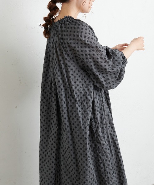 PUAL CE CIN（ピュアルセシン）の「綿帽子刺繍ワンピース（ワンピース・レディース・チャコールグレー/モカ/ライトベージュ・FREE）」の14枚目の写真