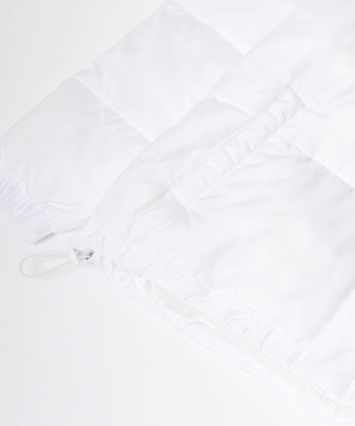 FILA（フィラ）の「FILA◆ビッグシルエット パデットスタンドカラージャケット/フェイクダウンジャケット/ショートペディン（ダウンジャケット/コート・メンズ・ホワイト/ブラック・LL/M/L）」の17枚目の写真