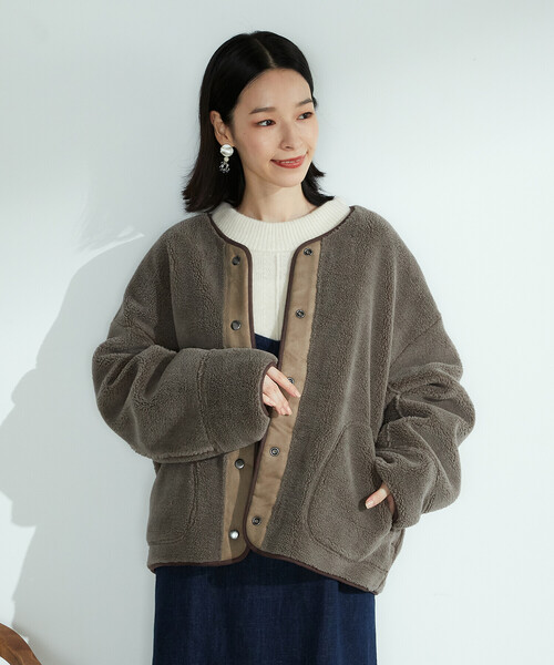 ONIGIRI（オニギリ）の「リバーシブルブルゾン 〈エコムートン×ボア〉（ブルゾン・レディース・ベージュ/ブラウン・MEDIUM/LARGE）」の22枚目の写真