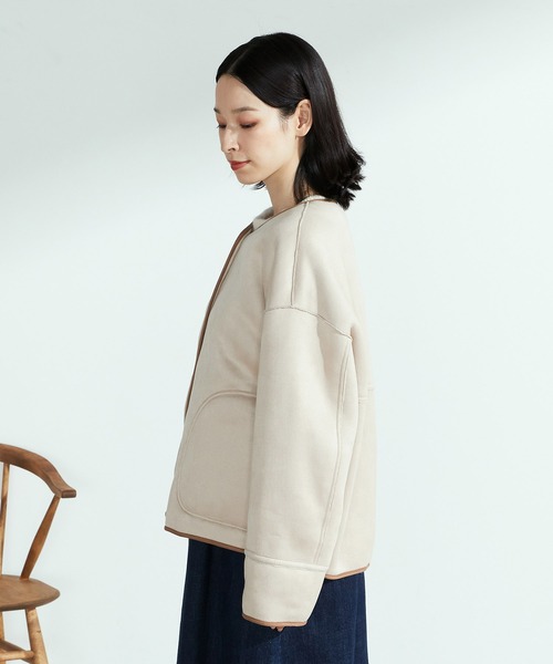 ONIGIRI（オニギリ）の「リバーシブルブルゾン 〈エコムートン×ボア〉（ブルゾン・レディース・ベージュ/ブラウン・MEDIUM/LARGE）」の7枚目の写真