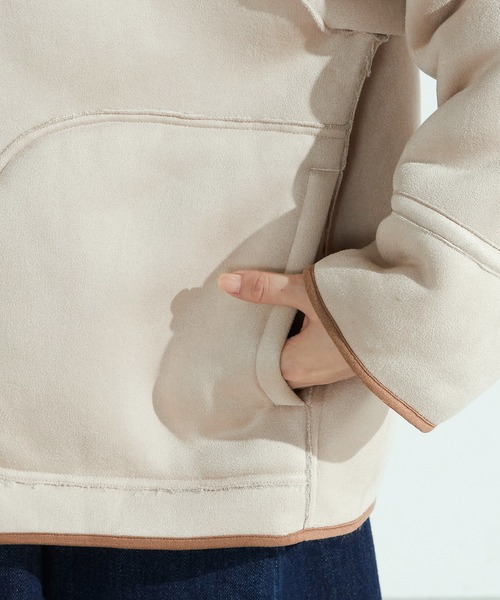ONIGIRI（オニギリ）の「リバーシブルブルゾン 〈エコムートン×ボア〉（ブルゾン・レディース・ベージュ/ブラウン・MEDIUM/LARGE）」の6枚目の写真