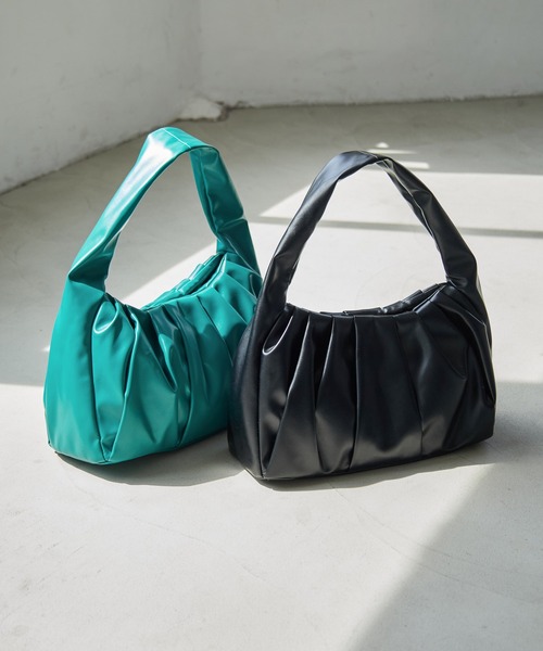 PAGEBOY（ページボーイ）の「ワンハンドルギャザーバッグ（ハンドバッグ・レディース・ブラック/グリーン・FREE）」の2枚目の写真