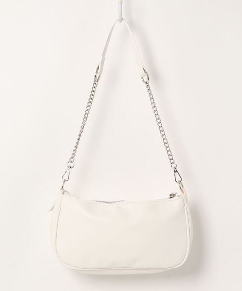 SPINNS(スピンズ)の「【2WAY仕様】パール×チェーンストラップ フェイクレザーバケットバッグ(ハンドバッグ・レディース・ホワイト/ブラック・ONESIZE)」の3枚目の写真