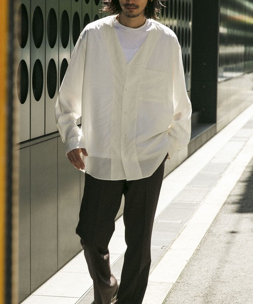 URBAN RESEARCH（アーバンリサーチ）の「60/-レーヨンノーカラーシャツ（シャツ/ブラウス・メンズ・ブラック/ベージュ系その他/ホワイト・LARGE/MEDIUM）」の6枚目の写真