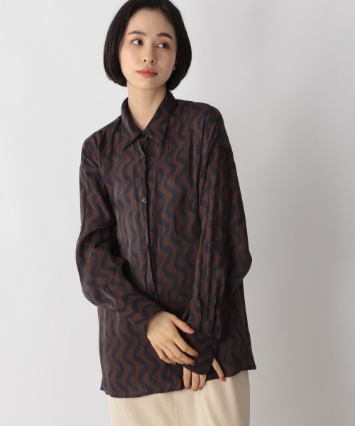 LOWRYS FARM（ローリーズファーム）の「シャイニーシャツLS 235605