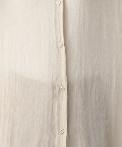 末元様へ LOWRYS FARM（ローリーズファーム）の「シャイニーシャツLS 235605