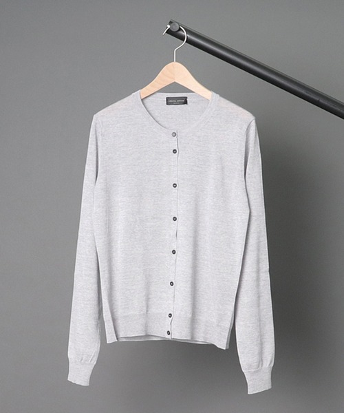 ROBERTO COLLINA（ロベルトコリーナ）の「【 ROBERTO COLLINA / ロベルトコリーナ 】LANA MERINO EXTRA FINE CREW CRADIGAN / ラナ メリノ エクストラファイン クルー カーディガン（カーディガン/ボレロ・レディース・ブラック/ワイン/ベージュ/チャコールグレー/ライトグレー・MEDIUM/SMALL）」の4枚目の写真