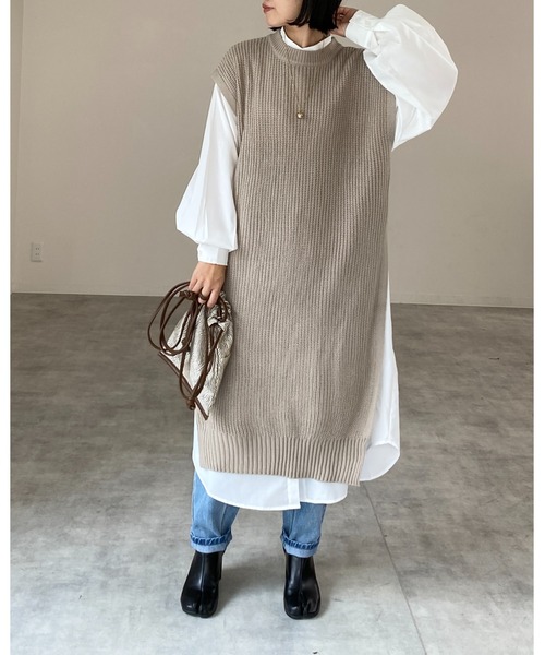 She's Closet(シーズクローゼット)の「サイドスリット入りノースリーブロングニットベストワンピース(ワンピース・レディース・ブラック/オフホワイト/グレイッシュベージュ・FREE)」の9枚目の写真