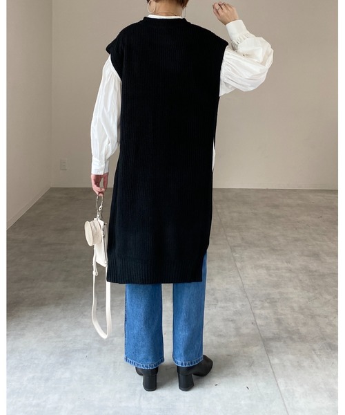 She's Closet(シーズクローゼット)の「サイドスリット入りノースリーブロングニットベストワンピース(ワンピース・レディース・ブラック/オフホワイト/グレイッシュベージュ・FREE)」の13枚目の写真