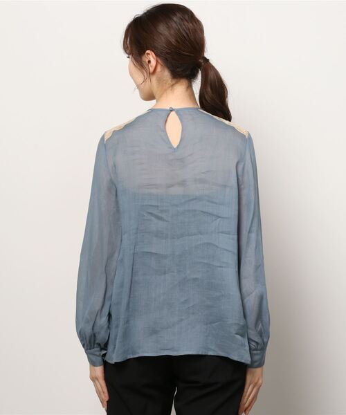 nesessaire（ネセセア）の「チュールエンブロイダリーブラウス（シャツ/ブラウス・レディース・ブルー/アイボリー・38）」の9枚目の写真