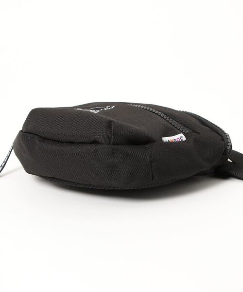 KANGOL（カンゴール）の「【KANGOL / カンゴール】 ダブル ZIP ボディバッグ（ボディバッグ/ウエストポーチ・レディース・ホワイト/ブラック/ベージュ・FREE）」の5枚目の写真