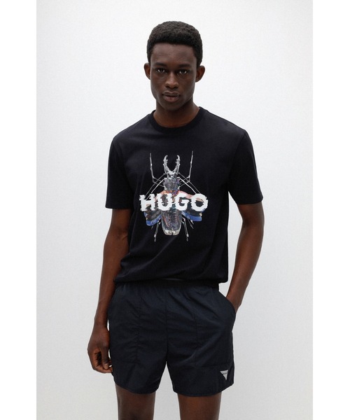 HUGO(ヒューゴ)の「サイバーバグ アートワーク コットンジャージー Tシャツ(Tシャツ/カットソー・メンズ・ブラック・L/XL/XS/S/M/XXL)」の1枚目の写真